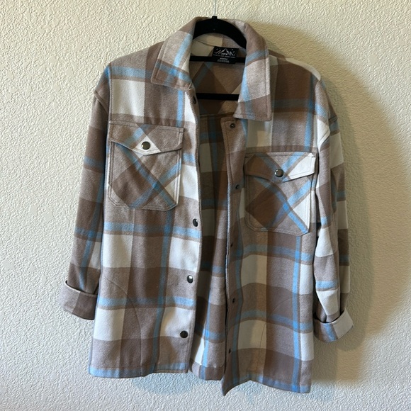 Think flannel jacket - Picture 2 of 5